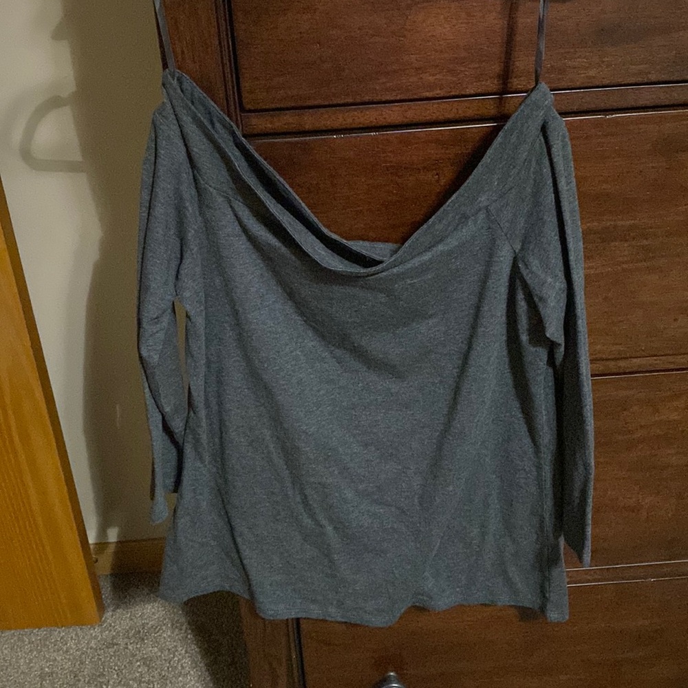 Off the shoulder top - Picture 1 of 3
